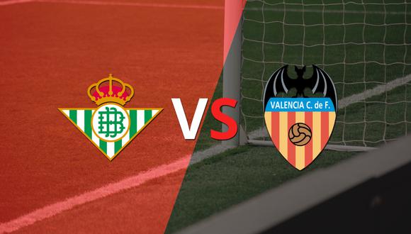 Termina el primer tiempo con una victoria para Betis vs Valencia por 2-1