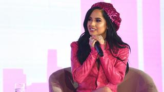 Becky G se inspira en Selena Quintanilla para protagonizar la portada de la revista Hola! USA | FOTOS