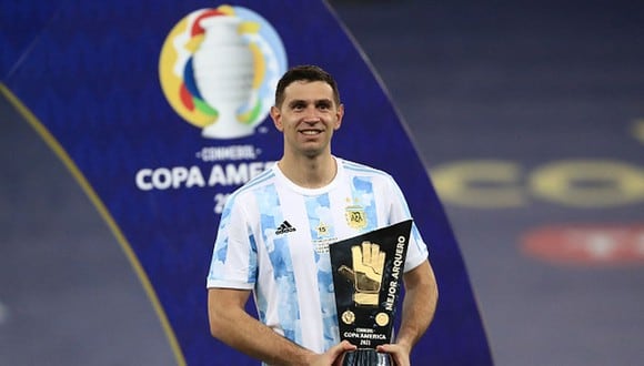 Emiliano Martínez fue elegido como el mejor portero de la Copa América de Brasil. (Getty)