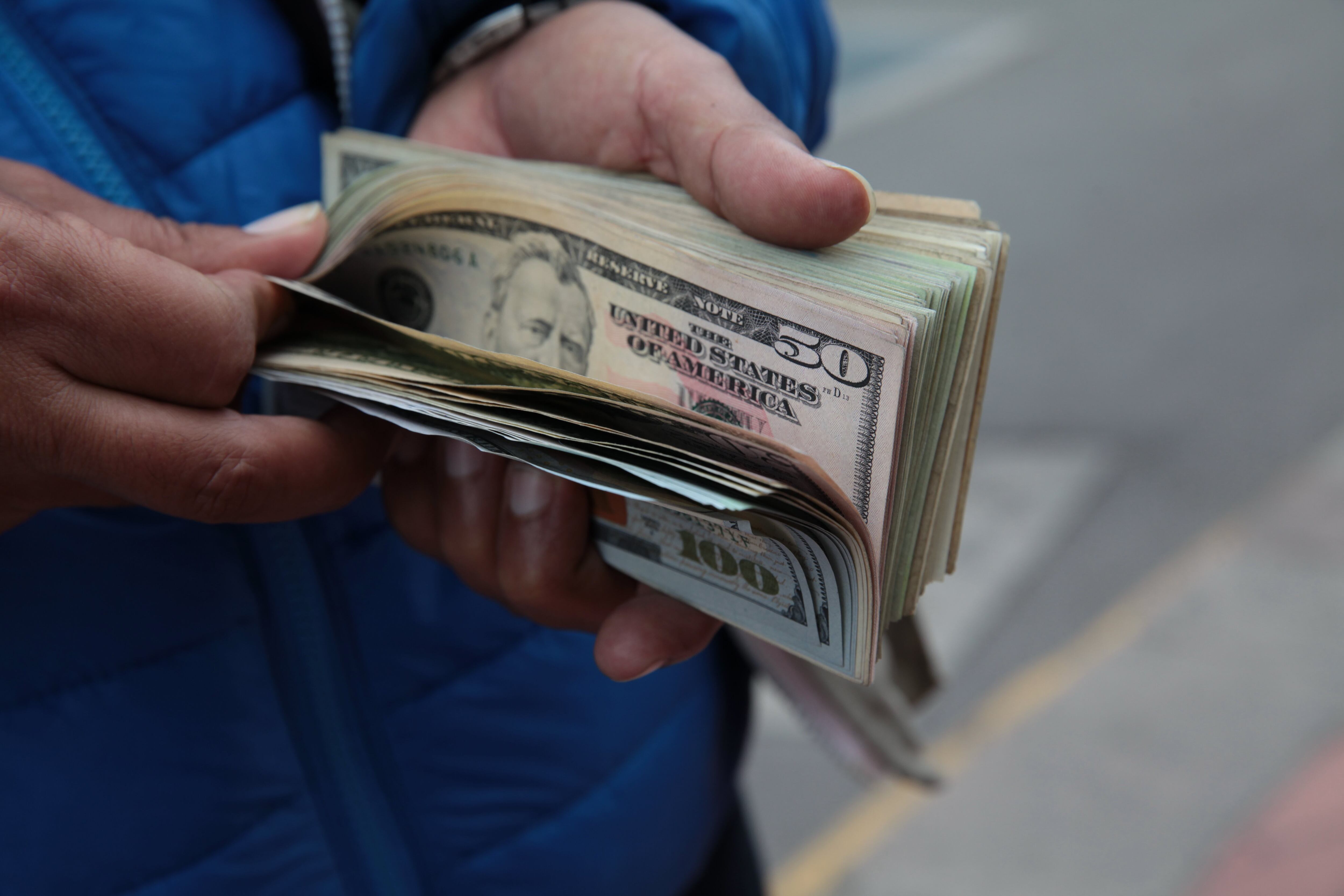 Precio del dólar en México opera al alza. (Foto: GEC)