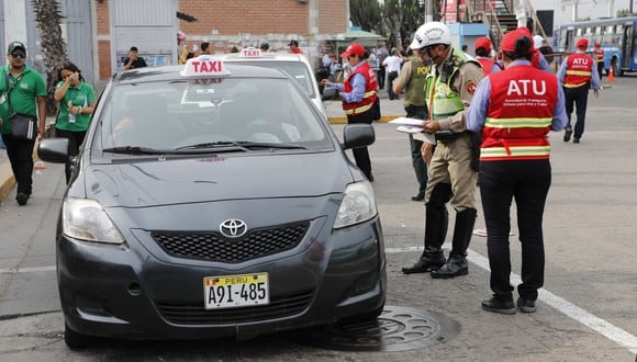 ¿El servicio de taxi necesita sacar el Pase Vehicular?