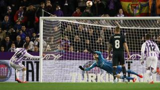 ¡Hizo temblar a todos! Alcaráz falló increíble gol de penal para Valladolid ante Real Madrid [VIDEO]
