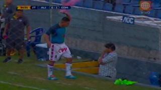 Como Josimar Atoche: Mayora fue cambiado ante Alianza Lima y tiró su camiseta