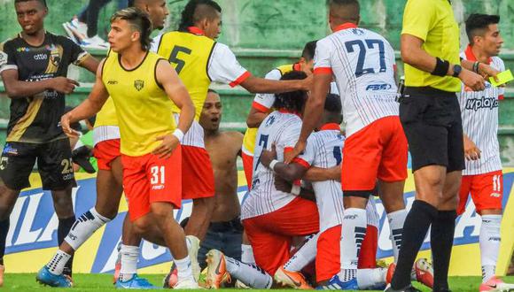 Unión Magdalena anotó dos goles polémicos en los descuentos ante Llaneros y ascendió a la primera división colombiana. (Foto: Dimayor)