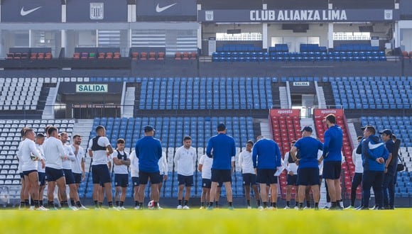 Larriera, Cueva y qué se viene para Alianza Lima tras jugar la final ante Universitario. (Foto: Club Alianza Lima)