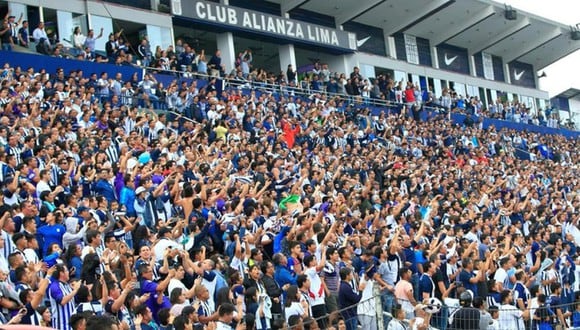 Hinchas de Alianza Lima prometen lleno total para el clásico. (Foto: Facebook)