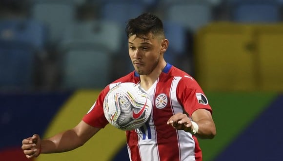 Ángel Romero es habitual titular en el Paraguay de Eduardo Berizzo. (Foto: AFP)