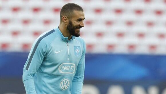 Karim Benzema no dudo en mostrar su felicidad ante su regreso a la Selección Francesa. (Foto: AFP)