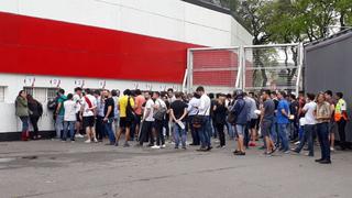 ¡Todo va quedando listo! Fanáticos de River Plate recogen entradas para la final de Copa Libertadores [FOTOS]