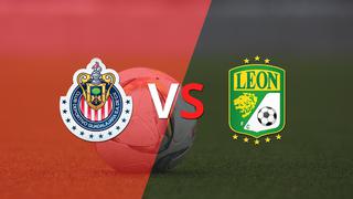 Se disputan Chivas y León en el primer duelo por la Fecha 4