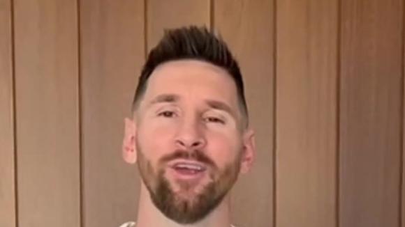El emotivo saludo de Lionel Messi en la despedida de Sergio Busquets. (Video: FC Barcelona)
