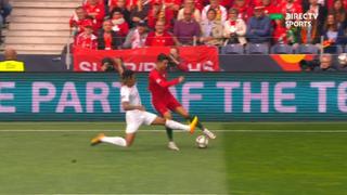 Cristiano Ronaldo en 'Modo Destroyer': enganche y humillación a jugador suizo por National League [VIDEO]