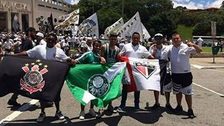 Hinchadas de los equipos rivales se unen por las víctimas del Chapecoense