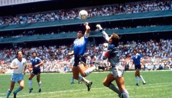 La mano de Dios. Así se conoce al histórico gol marcado por el futbolista argentino Diego Maradona en el partido entre Argentina e Inglaterra por la Copa Mundial de Fútbol de 1986 en México. ( Foto: Wikimedia)