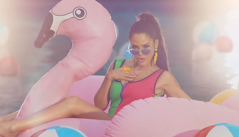 Natti Natasha se luce bailando merengue sin zapatos en programa en vivo. (Foto: @nattinatasha)