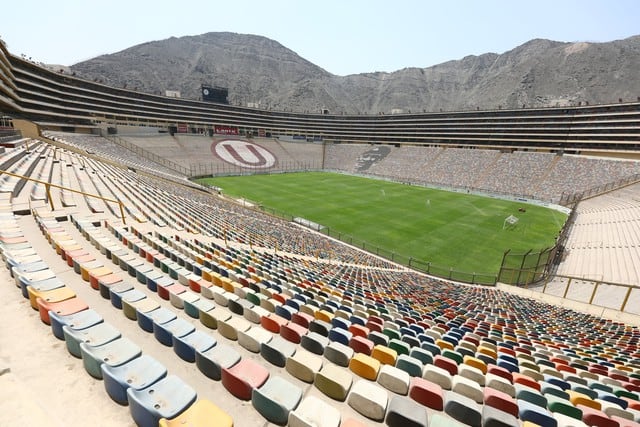 Así luce el estadio Monumental, tras los trabajos de restauración al gramado. (Foto: Prensa U)