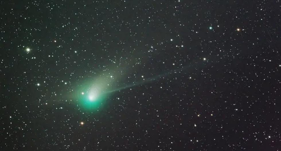 Date and time of sighting of the green comet in February 2023 |  uses