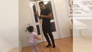 Selección Peruana: Yoshimar Yotun la rompió bailando 'Despacito' con su pequeña hija [VIDEO]