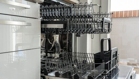 Cada vez es más frecuente encontrar lavaplatos en casas y departamentos. (Foto referencial - Pexels)
