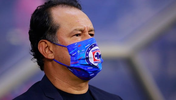 Juan Reynoso ha ganado el título de la Liga MX como jugador y entrenador de Cruz Azul (Foto: Getty Images)