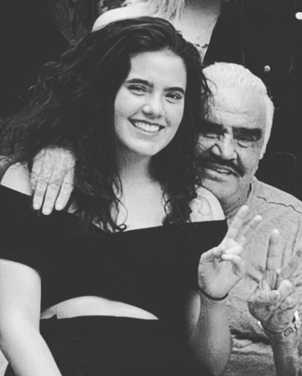 La hija de Alejandro Fernández tenía una gran relación con su abuelo Vicente Fernández, a quien extraña muchísimo (Foto: Camila Fernández / Instagram)