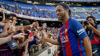 "El Camp Nou se pondrá nervioso": el pronóstico de Ronaldinho para el Barcelona vs Manchester United