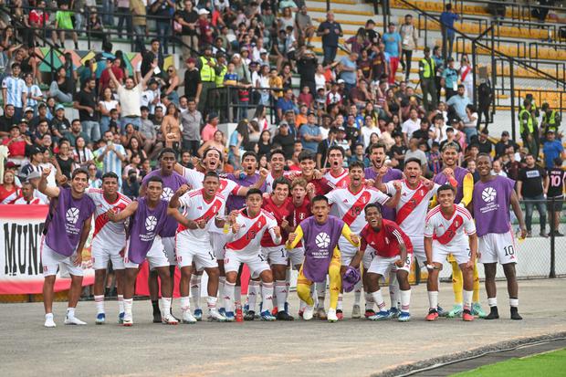 Cuanto cuestan , uno por uno, los jugadores de la sub-23 de Perú, según transfermarkt | Foto: FPF