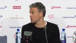 “¿Expulsión?”: Luis Enrique se entera en conferencia de prensa que expulsaron a alguien en el Suiza vs. España [VIDEO]