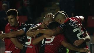 Colón venció de local 2-0a Deportivo Municipal y lo despidió en primera ronda de la Copa Sudamericana 2019