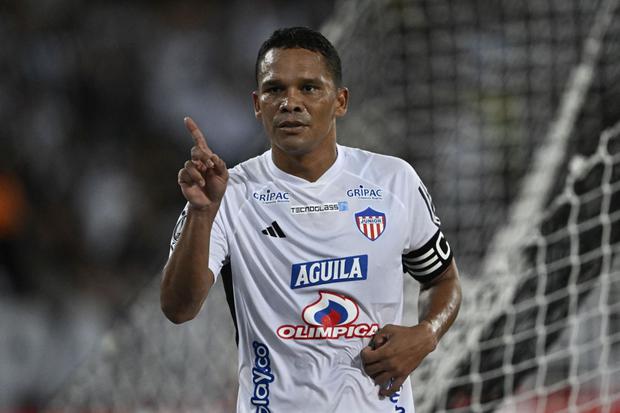 Carlos Bacca juega en Junior de Barranquilla desde 2022. (AFP)