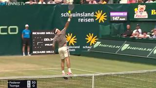 ¡Pura calidad! El soberbio smash de revés de Roger Federer contra Tsonga en el ATP 500 de Halle [VIDEO]