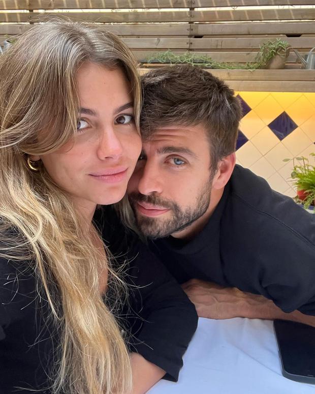 Clara Chía Martí y la foto con la que Gerard Piqué oficializó su relación (Foto: Gerard Piqué / Instagram)
