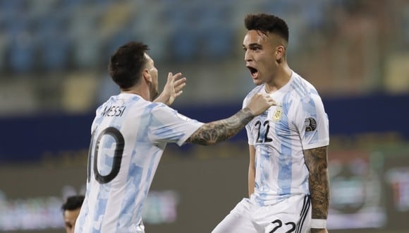 Lionel Messi y Lautaro Martínez ganaron la Copa América de Brasil 2021. (Foto: AP)