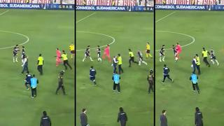 La tremenda patada voladora de José Carvallo contra un futbolista de Gimnasia