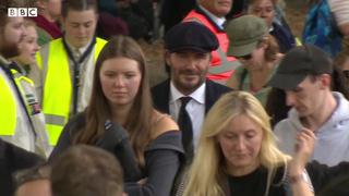 Cero privilegios: David Beckham hizo doce horas de cola para despedirse de la reina Isabel II