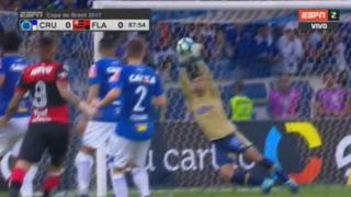Iba a ser un golazo, Paolo: el remate de Guerrero tras gran jugada individual ante Cruzeiro [VIDEO]