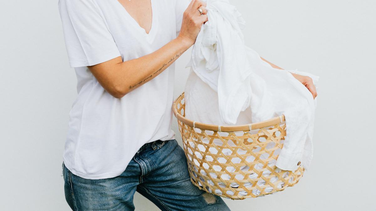 Cesto de la ropa sucia: cuál elegir si tiene que estar a la vista