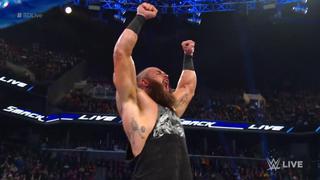 ¡El Monstruo anda suelto! Braun Strowman apareció en SmackDown Live y atacó a Samoa Joe [VIDEO]
