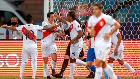 Gianluca Lapadula marcó un doblete para Perú. (Foto: Conmebol)