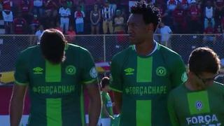 Palmeiras y Vitoria se pusieron la camiseta de Chapecoense en emotivo homenaje