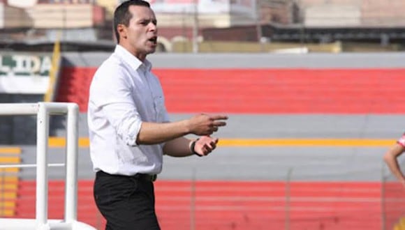 Enrique Meza es el DT de Carlos A. Mannucci. (Foto: Liga de Fútbol Profesional)