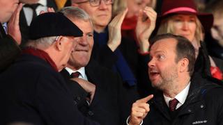 De alta tensión: Alex Ferguson discutió con vicepresidente del Manchester United por empate ante Sheffield
