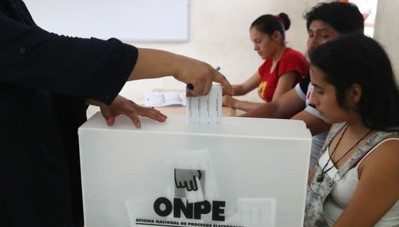 A los miembros de mesa les corresponde presidir el acto de votación, controlar el desarrollo de la votación y realizar el recuento y el escrutinio. (Foto: Andina)