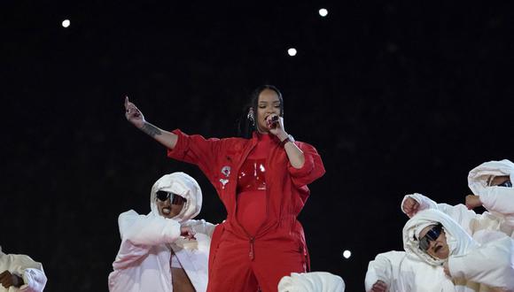 Rihanna durante su presentación en el Super Bowl 2023 (Foto: AFP)