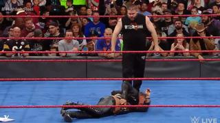 WWE: Chris Jericho fue atacado por Kevin Owens gracias a la distracción de Samoa Joe (VIDEO)