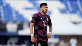 Alexis Vega se perderá el partido ante Honduras por suspensión en las Eliminatorias Concacaf