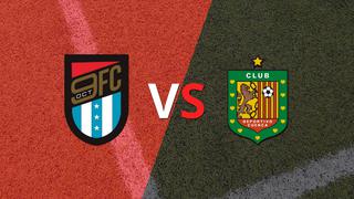 Inicia el partido entre 9 de octubre y Deportivo Cuenca
