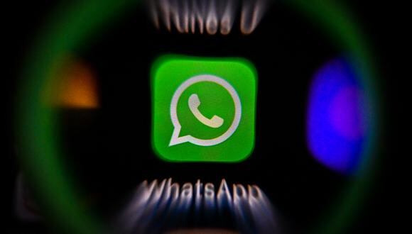 WhatsApp: cinco herramientas avanzadas que podríamos ver en 2023, como los “mensajes en vivo”. (Foto de Yuri KADOBNOV / AFP)