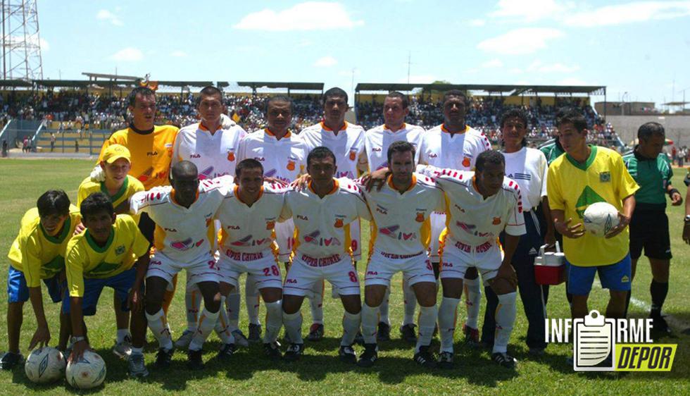 Atlético Grau - Estudiantes de Medicina solo ganó diez partidos en todo el 2004. (Foto: USI / Diseño: Diego Carbajal)