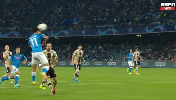 Gol del Chucky Lozano en el Napoli vs Ajax. (Captura: ESPN)